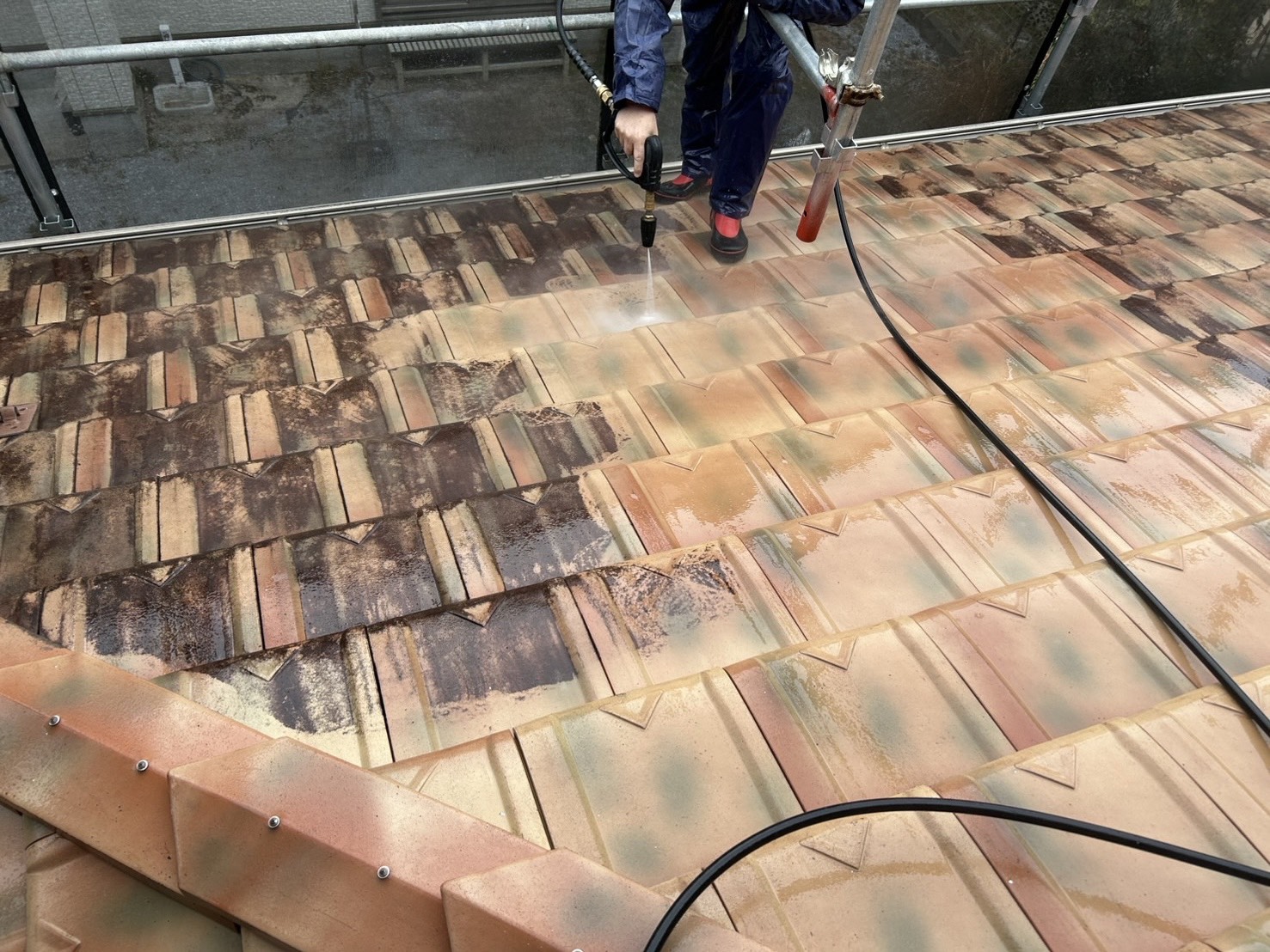 鳥栖市弥生が丘の住宅塗り替え　高圧洗浄です(#^.^#)