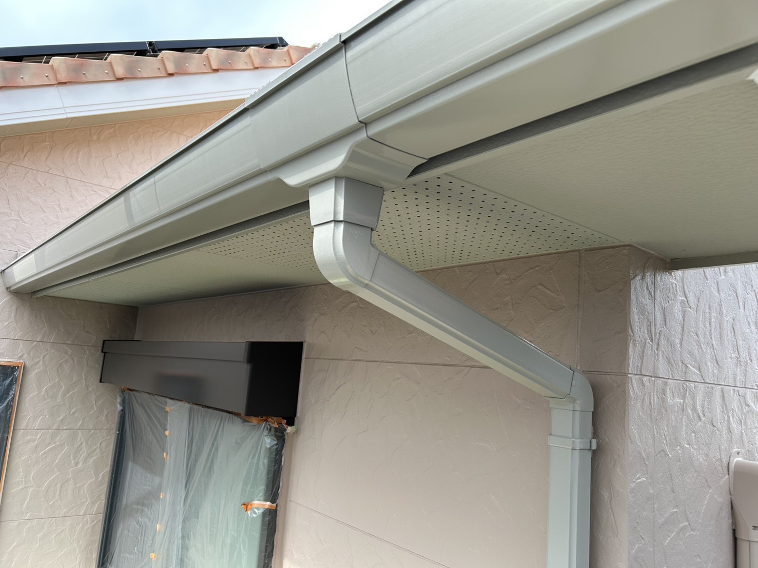 鳥栖市弥生が丘の住宅塗り替え　付帯部塗装です( ^)o(^ )