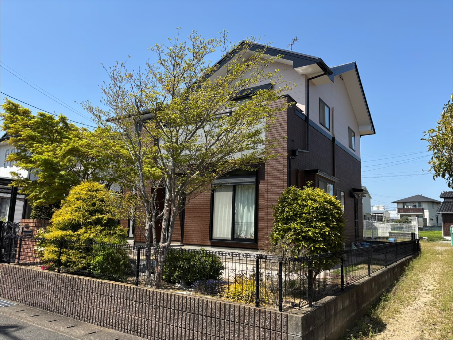 鳥栖市原町の住宅塗り替え工事完成です(*^^)v