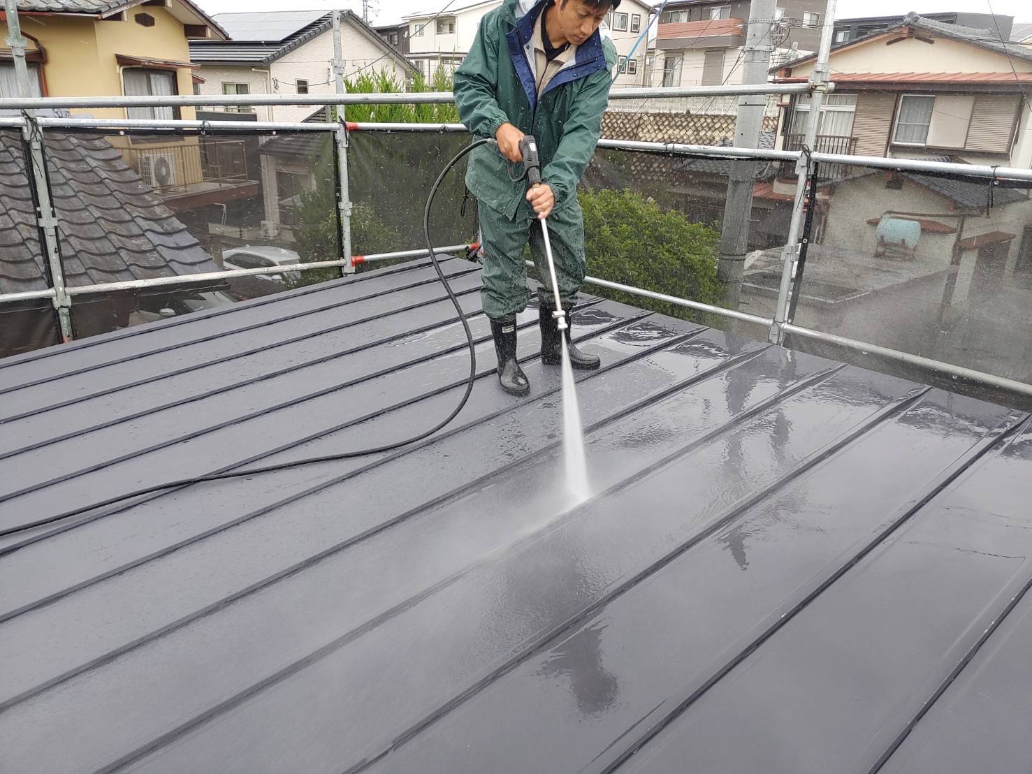 福岡県大牟田市の戸建て塗装工事、高圧洗浄、養生編(#^.^#)
